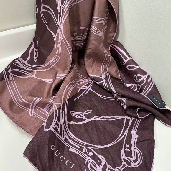 Gucci silk scarf - Picture 1 of 6